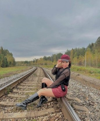 Со мной ты сможешь окунуться в мир страсти и наслаждения. Мои услуги включают всё, что ты только пожелаешь - от классического секса до экспериментов со стриптизом и ролевыми играми. Я предлагаю яркие эмоции, безудержную страсть и незабываемые моменты. Фото в моем альбоме подтверждают мою реальность и привлекательность. Мои клиенты всегда остаются довольными и хотят вернуться ко мне снова и снова. Живу я в Москве и готова встретиться с тобой в уютной обстановке. Приглашаю тебя испытать настоящее удовольствие со мной. 👄💋💃🌟✨ Ритуха